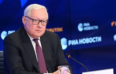 СМИ публикуют «детали» переговоров РФ и США. Подготовка к саммиту: комментарий замминистра иностранных дел РФ