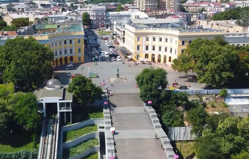 Чугунный ужас. Новые реактивные авиабомбы разнесли в щепки бункер под Одессой: АиФ Чугунный ужас. Новые реактивные авиабомбы разнесли в щепки бункер под Одессой: АиФ
