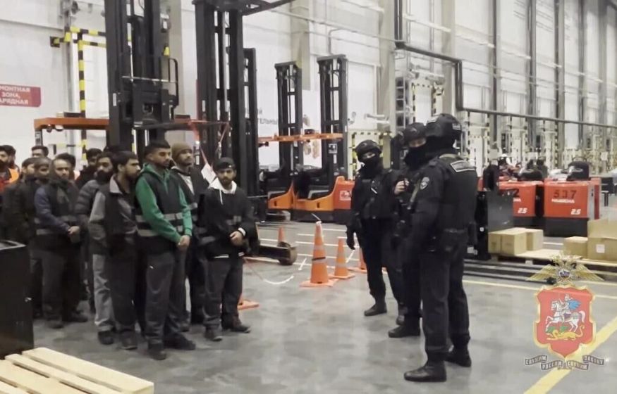 В России призвали ввести жёсткое правило для мигрантов: «должен, приезжая, иметь обратный билет» В России призвали ввести жёсткое правило для мигрантов: «должен, приезжая, иметь обратный билет»