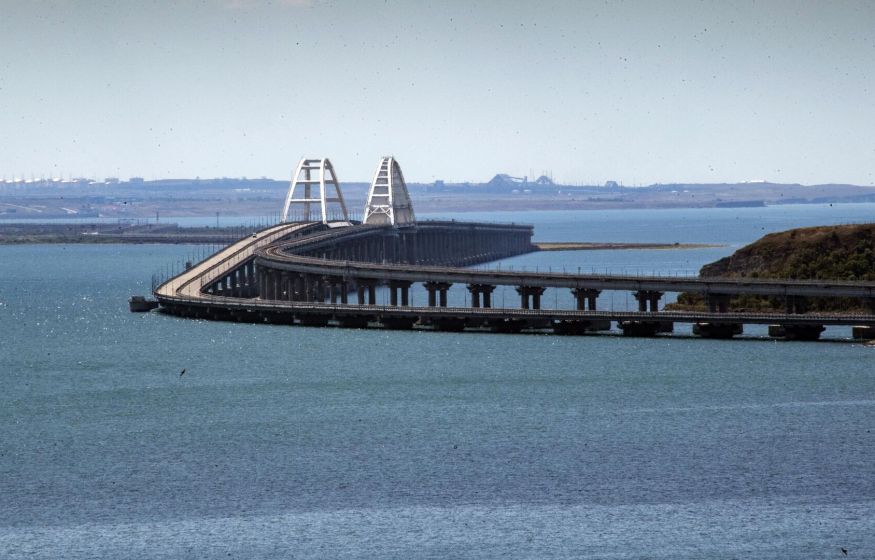 Киев вновь пытался взорвать Крымский мост — теракт предотвращён Киев вновь пытался взорвать Крымский мост — теракт предотвращён