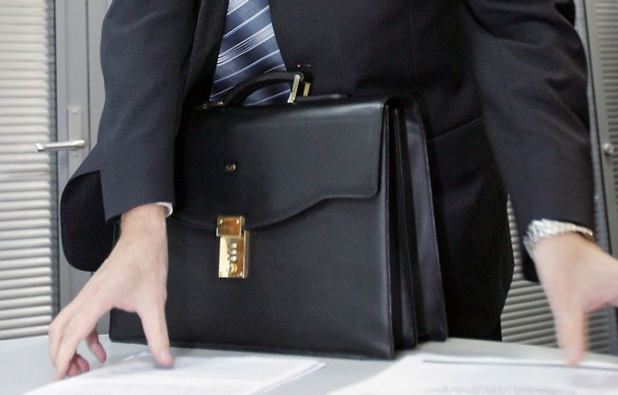 «Заплатил, можно оскорблять и быковать дальше? Штрафы для чиновников не помогают — их надо просто увольнять»: эксперт