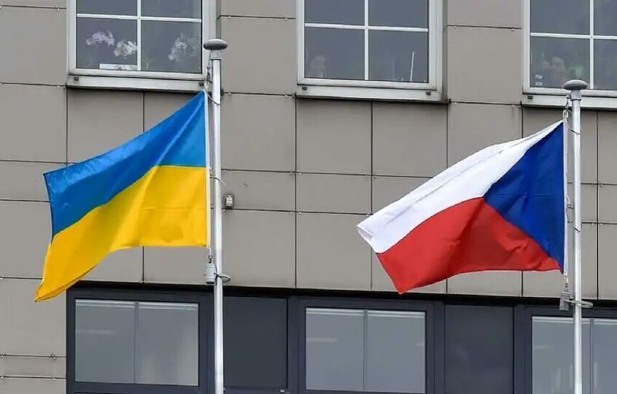 Чехия сворачивает оружие: новое правительство бросает Киев ради собственной безопасности Чехия сворачивает оружие: новое правительство бросает Киев ради собственной безопасности