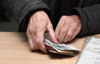 Может ли ветеран СВО лишиться квартиры из-за «пересмотра» сделки? Как пенсионерка пытается «отжать» квартиру