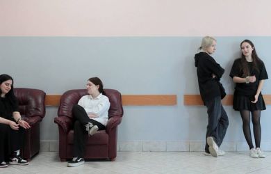 Это диверсия, позор и предательство: Платон Беседин осудил приговор школьному учителю