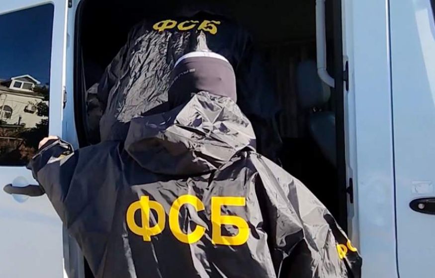 Шпионская ваза и опасные связи: как ФСБ предотвратила атаку на российского чиновника