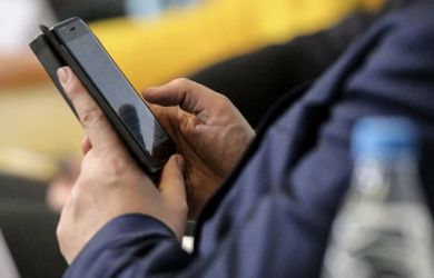 Ваш телефон отключат по одному запросу ФСБ — без объяснений и возмещения: что ждет россиян от операторов связи?