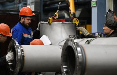 Россиян хотят сажать и отправлять на исправительные работы за уклонение от работы: в Совфед направили инициативу