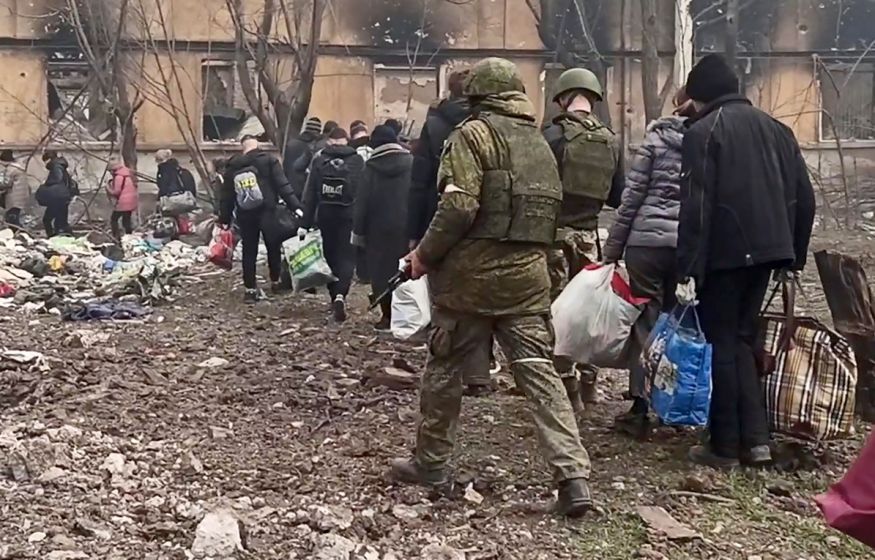 Подвалы, страх и надежда: жители Красноармейска о жизни под контролем ВСУ и помощи ВС РФ после освобождения Подвалы, страх и надежда: жители Красноармейска о жизни под контролем ВСУ и помощи ВС РФ после освобождения