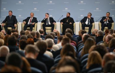 Запад успешно открыл против России второй фронт, уникальные заводы идут под нож: Живов