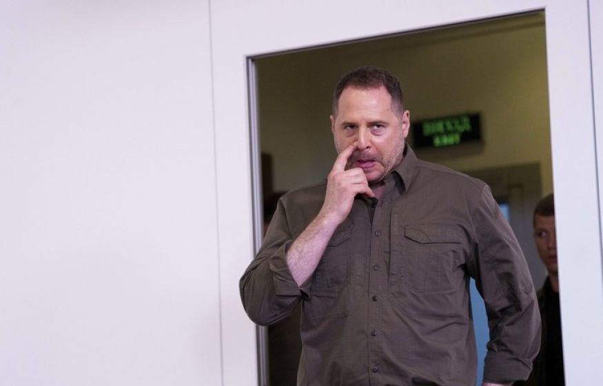 Политический пожар в Киеве: Зеленский на грани потери Ермака из-за «дела Миндича» Политический пожар в Киеве: Зеленский на грани потери Ермака из-за «дела Миндича»