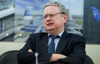 Каждый четвёртый в России беднеет — время затягивать пояса: Делягин