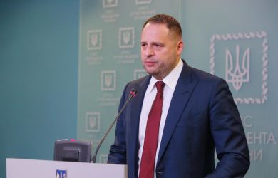 Внимание – на телефон Ермака: «потенциально еще 170 уголовных дел. Все адвокаты страны не помогут»: нардеп