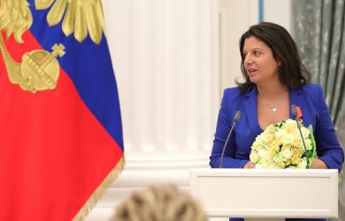 Симоньян требует справедливости: военные должны жить лучше официантов