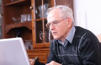 «"Легкие" деньги»: пенсионеры обошли систему? Минфин забил тревогу: ЦГ