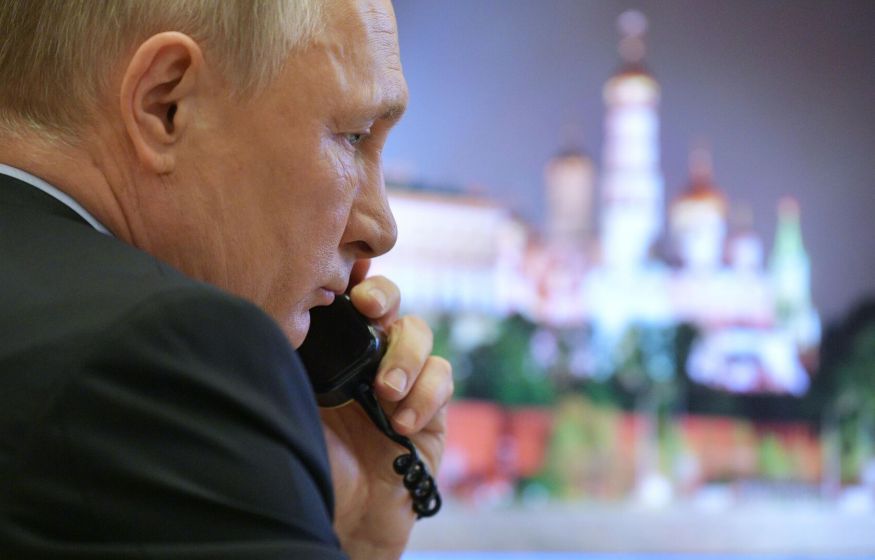 Путин поручил немедленно начать структурную перестройку экономики