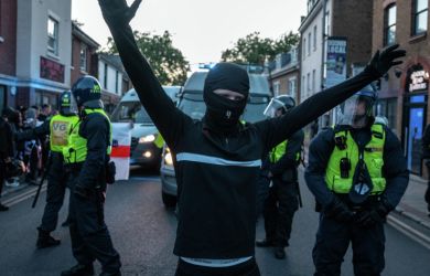 «Почему мы принимаем только людей из д*рьмовых стран, а не из Норвегии, Швеции, Дании?»: вопрос по миграции