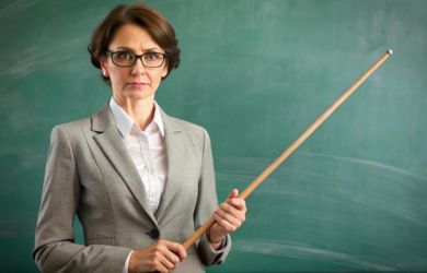 Нож в спину учительнице: почему 9-классник в петербургской школе зарезал коллегу своей матери?