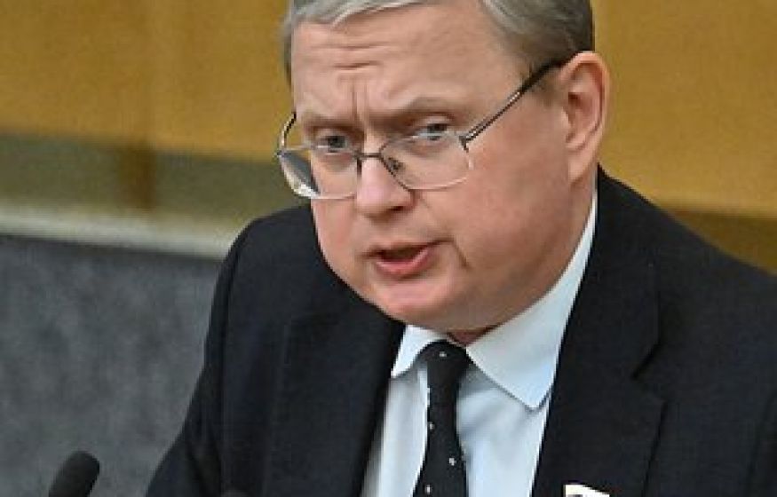 «Первая мысль будет: "что-то мутное хотят скрыть"»: Делягин осудил решение отменить отчеты о доходах для госслужащих «Первая мысль будет: "что-то мутное хотят скрыть"»: Делягин осудил решение отменить отчеты о доходах для госслужащих