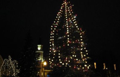 Эстония в шоке! Ёлка зажглась ТОЛЬКО на русском — Дед Мороз сказал волшебное слово