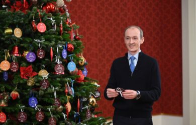 Дети загадали шокирующие желания Лаврову и Мединскому: лодку, губернатора и глобус без границ — что исполнят министры?