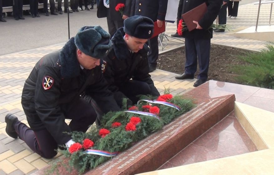 Полицейские на подвиге погибли от бомбы: «Сотрудники с большой буквы ушли» — прощание в слезах