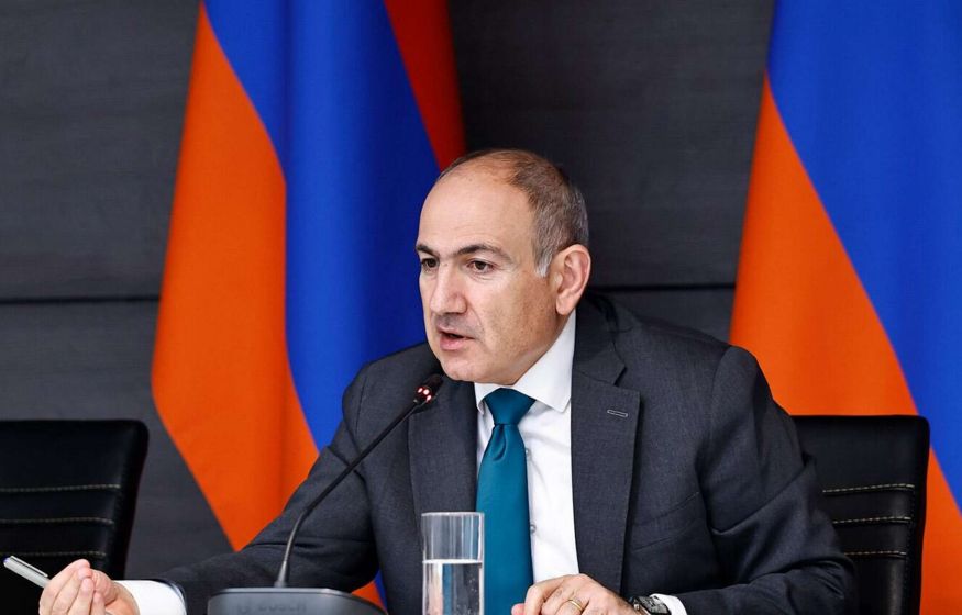 ФСБ разогнала сектантов за молитвы Зеленскому. Пашинян наехал на РЖД. Иноагенты штурмуют Белоусова: главное к 21:00