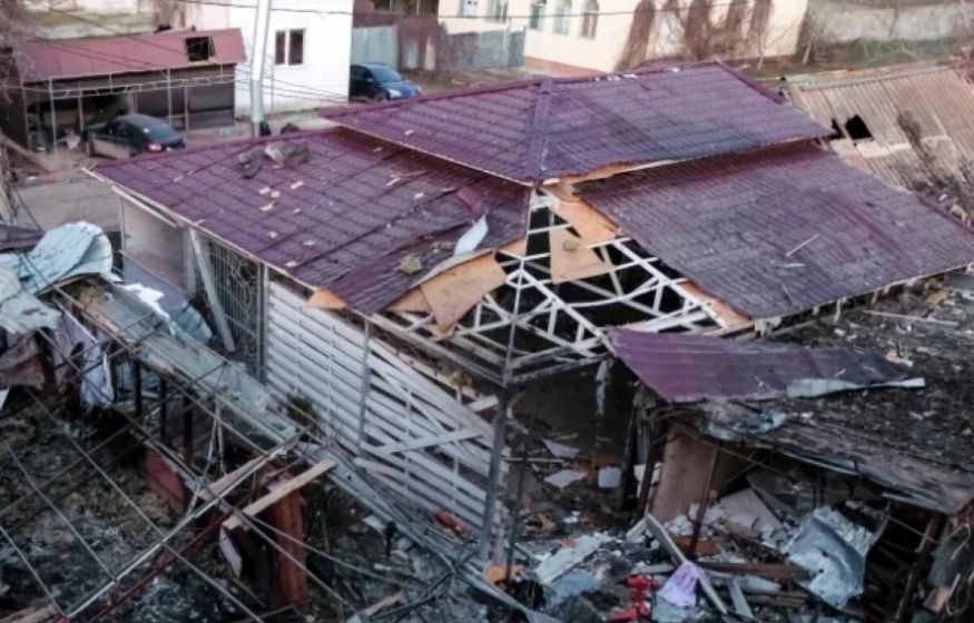 Очевидцы теракта ВСУ в Хорлах: «Ребёнок отлетел к потолку», шуба спасла от осколков — рассказы пострадавших Очевидцы теракта ВСУ в Хорлах: «Ребёнок отлетел к потолку», шуба спасла от осколков — рассказы пострадавших