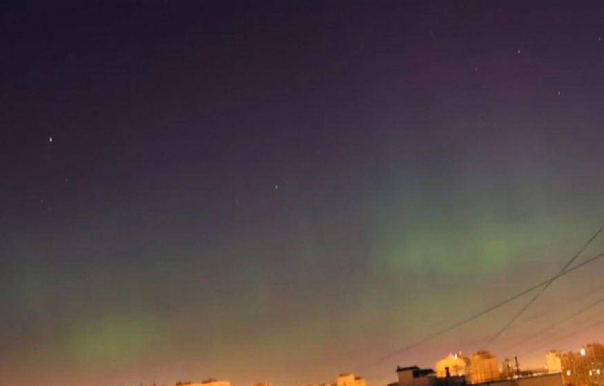 Вторая атака Солнца на Землю: полярные сияния над Москвой — редкий шанс увидеть