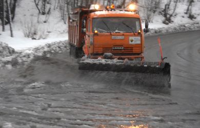 «С людей содрали деньги за услуги, а теперь пусть они сами их оплачивают и организуют»: эксперт раснес чиновников