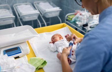 Трагедия в роддоме: 9 младенцев умерли во время карантина по ОРВИ в Новокузнецке — что скрывают врачи?