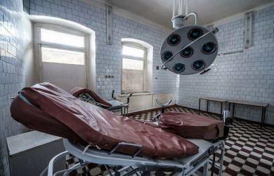 Сломанная ключица и «просто слюни»: как роддом убивал новорождённых, рассказы матерей и другие подробности