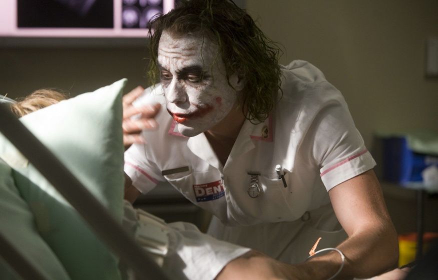 Опасная ложь: врач Якутии скрыла сифилис у мигрантов и пропустила их в Россию