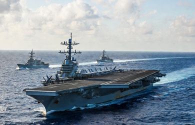 США стягивают авианосцы к Ирану: Пентагон усиливает Ближний Восток на фоне протестов в Тегеране