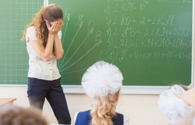 Шестиклассник унизил учителя: «Ваша зарплата меньше моей пипишки!» Колясников показал, к чему это приведёт