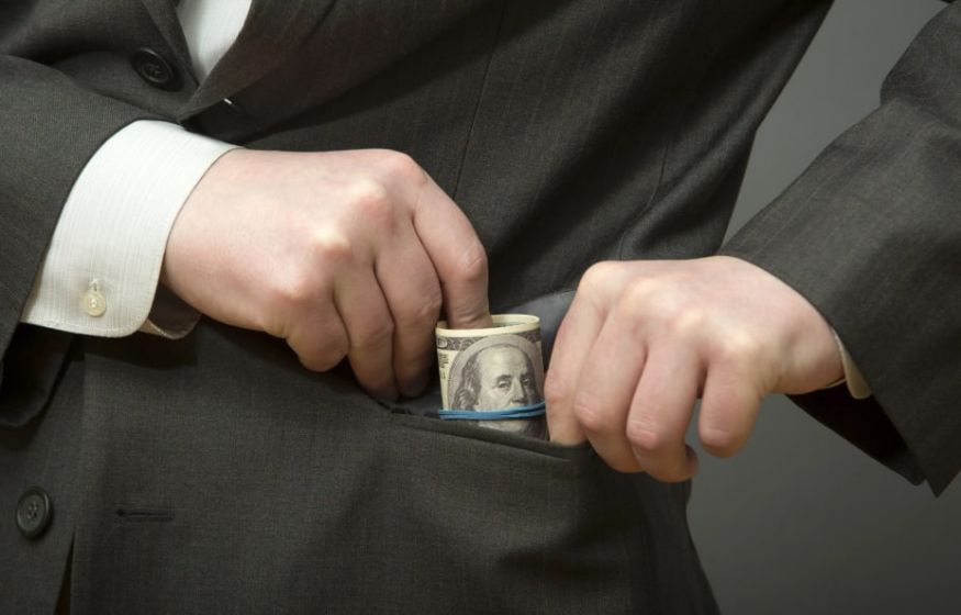 Увы,вместо учителей и врачей в почете воры-корупционеры и псевдокультурная плесень типа Киркорова и Урганта: Авва