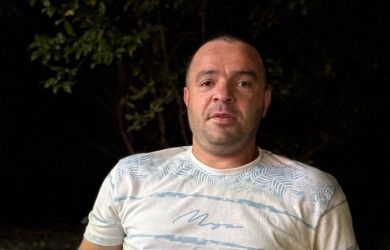 Диаспора снова отмажет? Безработный нелегал на Меседесе из Азербайджана проломил голову сотруднику ДПС