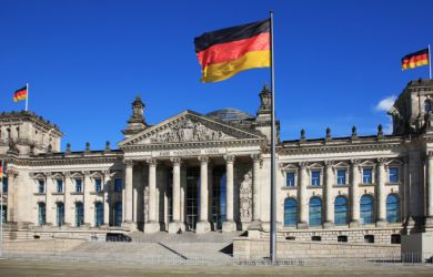 Пример Гитлера заразителен. Драка неизбежна. Народ и власти Германии рвутся в поход на Россию