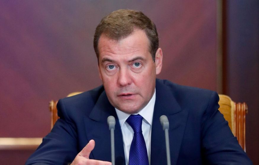  Медведев о теракте: атака на Путина допускает ядерный ответ 