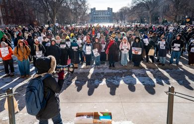 Протесты в Миннеаполисе: беспорядки после убийств ICE