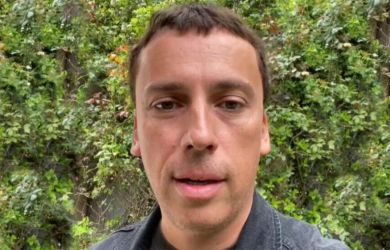 Галкин* слёзы по методичке за Украину — а сам в Куршевеле. Пожар под боком, народ в ярости: куда сбежит дальше?