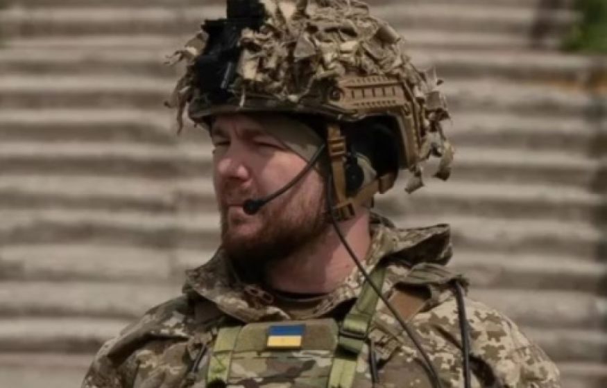 Комбат ВСУ без шлема разгуливает по Купянску. Рыбарь разоблачил украинский блэф — наши в 10 км