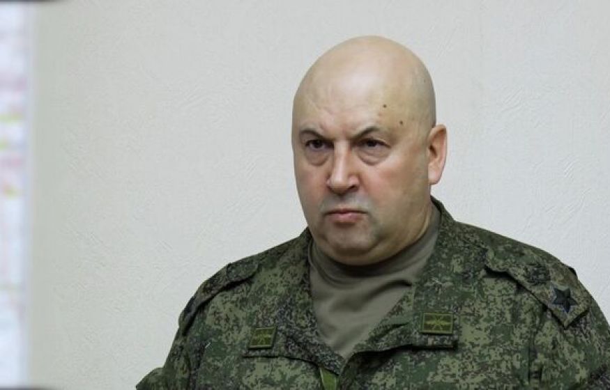 Суровикин против Макрона: Франция дала добро на ликвидацию «неугодных лидеров»