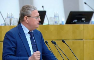 В гимне — убийство русских. Почему чиновники зовут мигрантов из Афганистана? Делягин в шоке