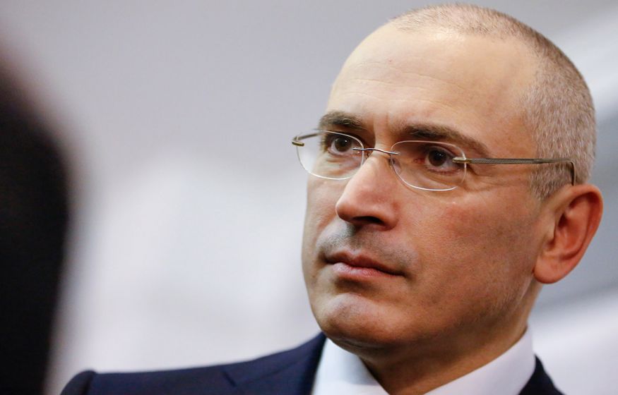 ФБК** и Ходорковский* дерутся. Откуда миллиарды врага России? Колясников знает: «За ним спецслужбы пяти стран ЕС»