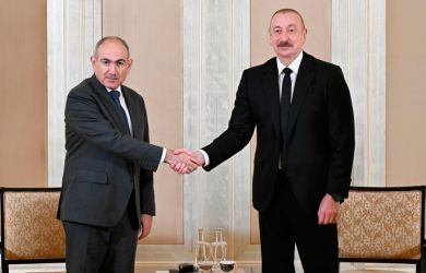 Пашинян получил 30 серебряников от Алиева и сдал Карабах: Депутат Госдумы раскрыл сумму взятки за сдачу территории