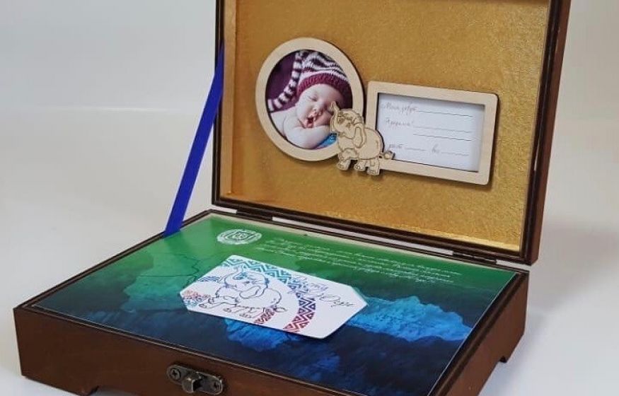 Югра шокировала: подарки за детей только русским — мигрантам от ворот поворот