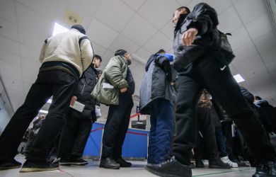 Заработал мало — семьи не достоин!: новые правила ужесточили жизнь  мигрантов