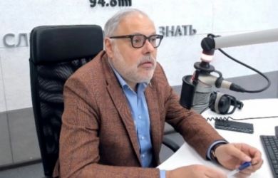 Хазин предупредил: Путин готовит экономический шок — ваучеры россиян под угрозой