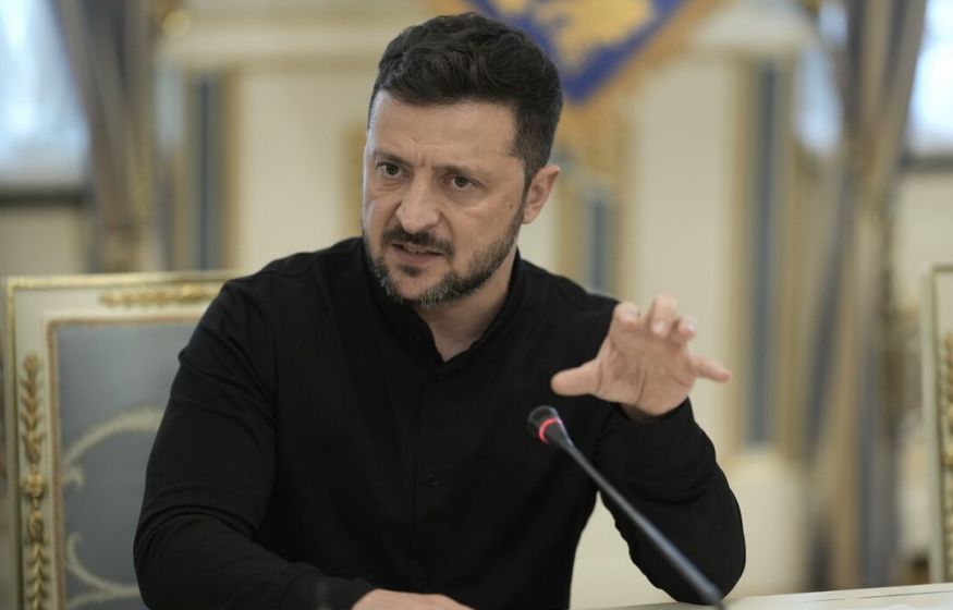 «Миротворцы» наточили ножи: Лондон и Париж бросят 10 тысяч штыков под Киев по просьбе нелигитимного главы