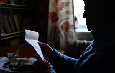 Пенсионеров нужно освободить от платы за ЖКУ — в Госдуме решили поддержать стариков